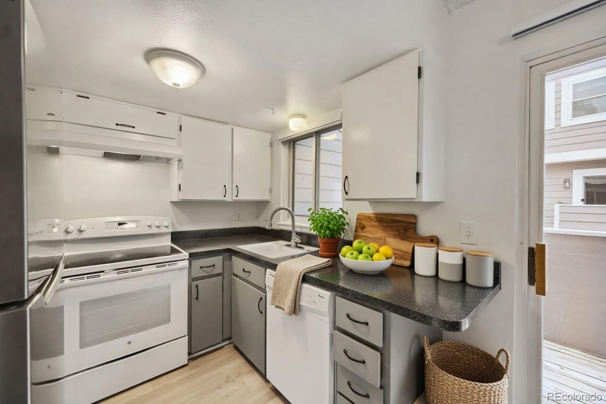 6840 W 84th Circle Arvada CO 80003