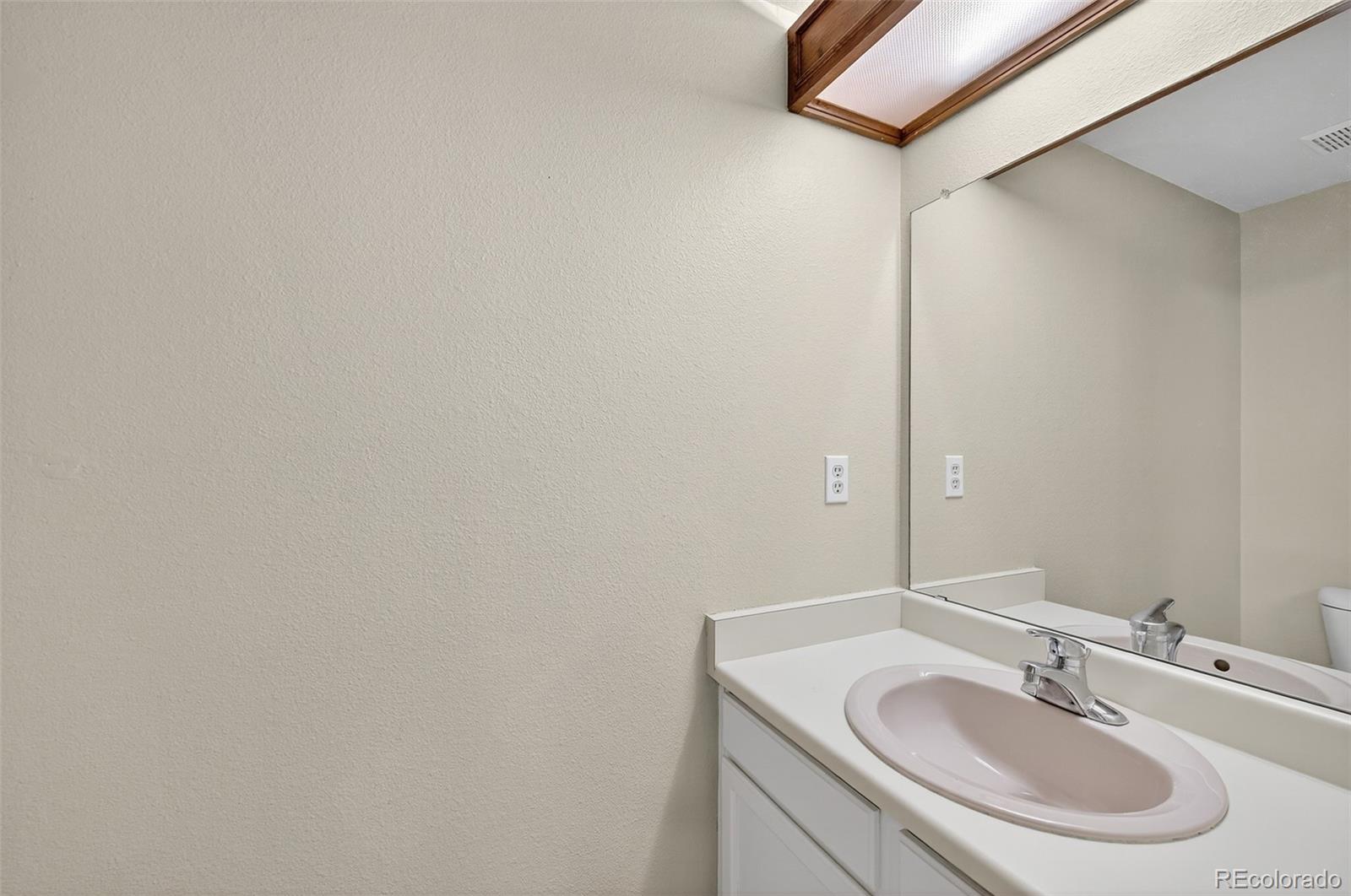 1218 S Flower Circle Lakewood CO 80232