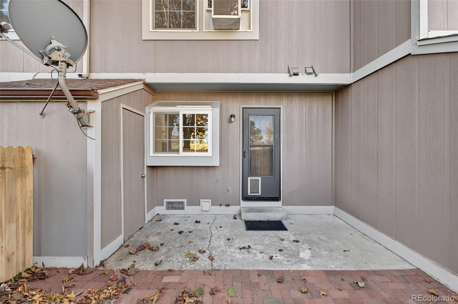 1218 S Flower Circle Lakewood CO 80232