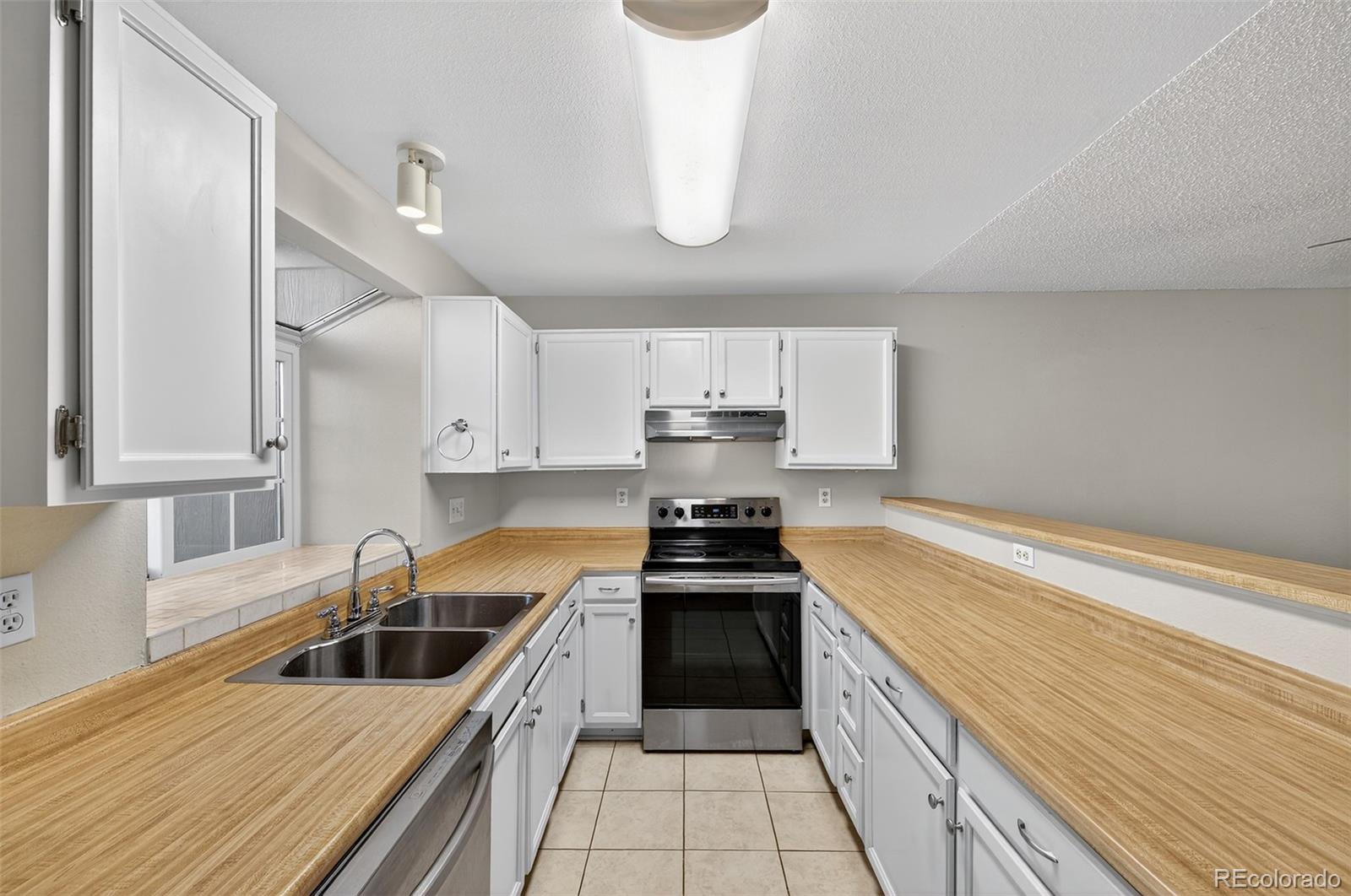 1218 S Flower Circle Lakewood CO 80232