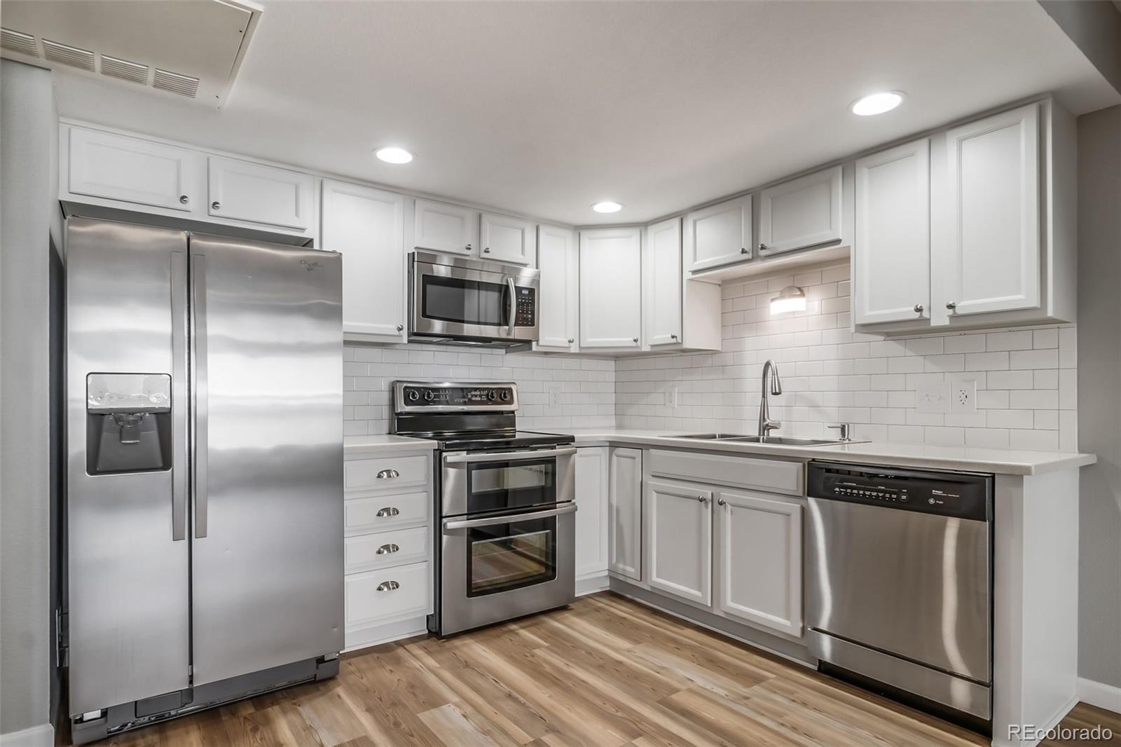1697 S Cole Street Lakewood CO 80228