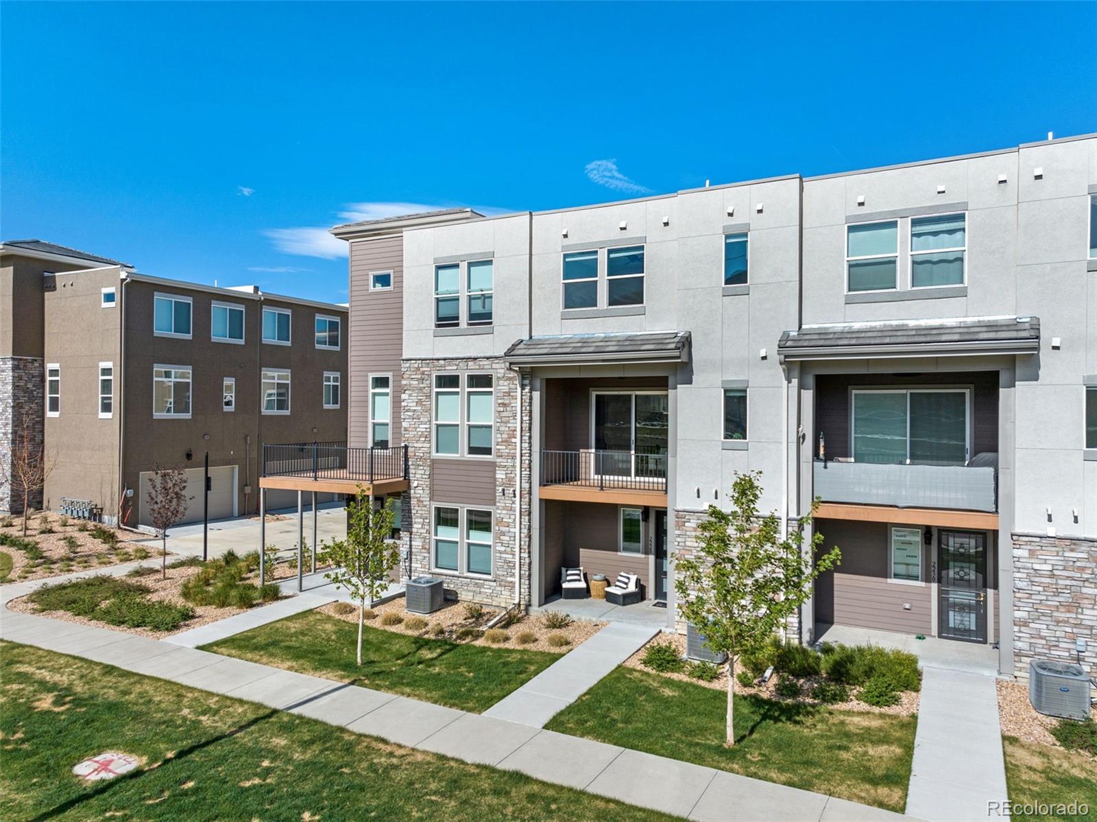 2220 S Mcintyre Street Lakewood CO 80228