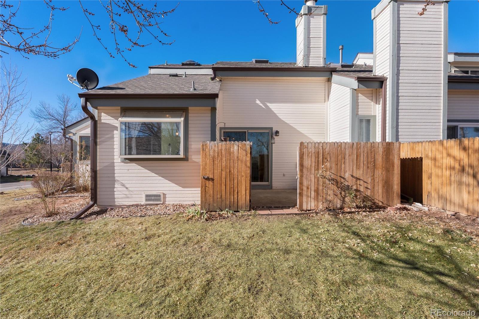 8520 S Estes Street Littleton CO 80128