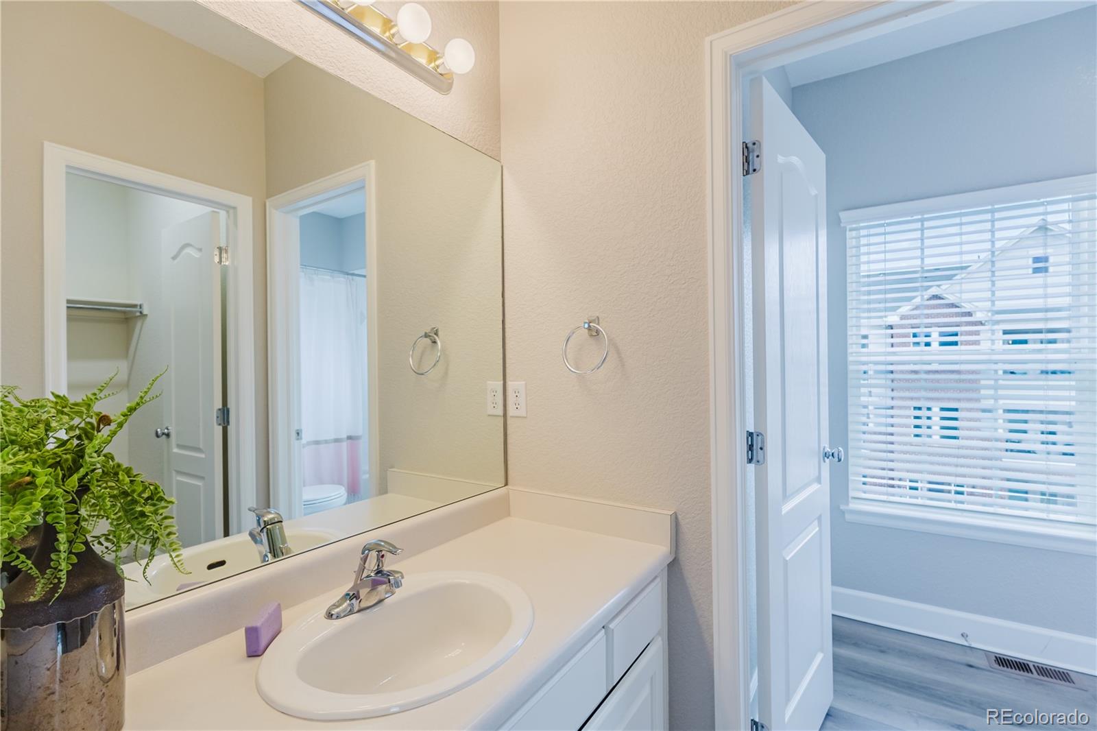 9620 Kent Place Aurora CO 80014