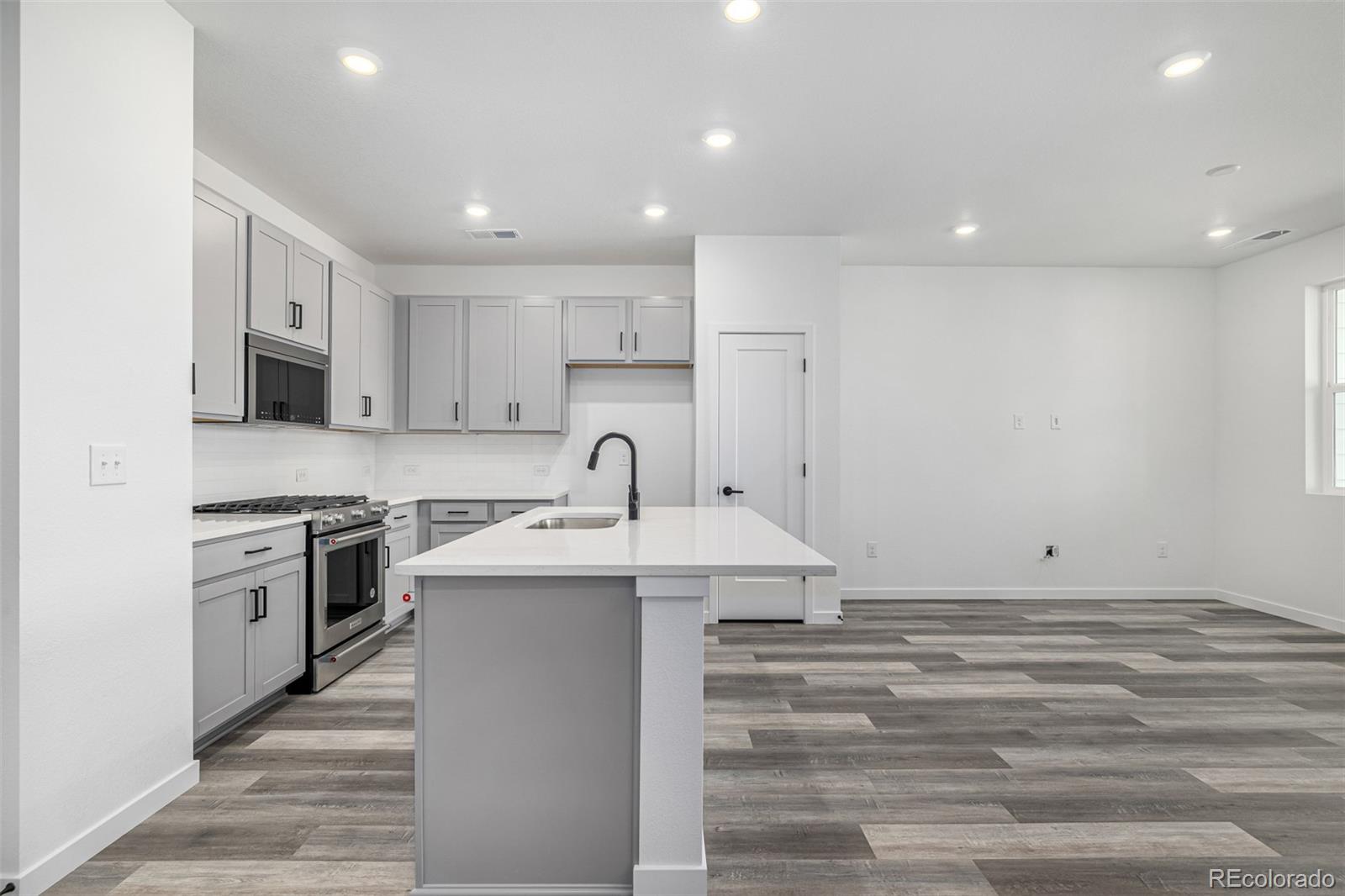 5688 N Killarney Court Aurora CO 80019
