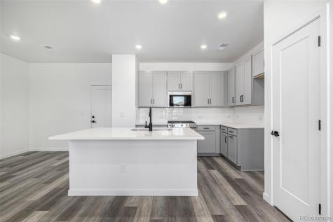 5688 N Killarney Court Aurora CO 80019