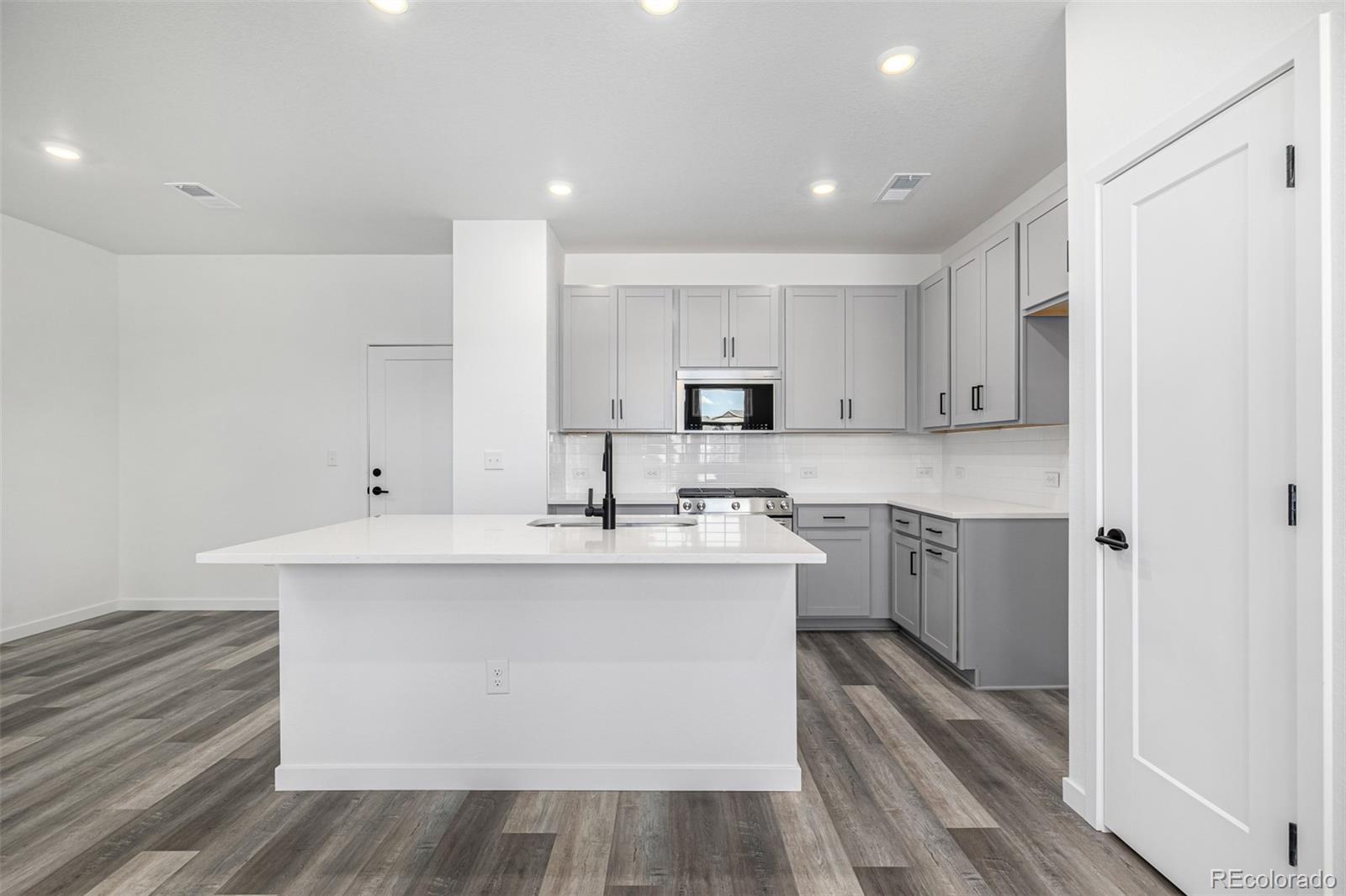5688 N Killarney Court Aurora CO 80019
