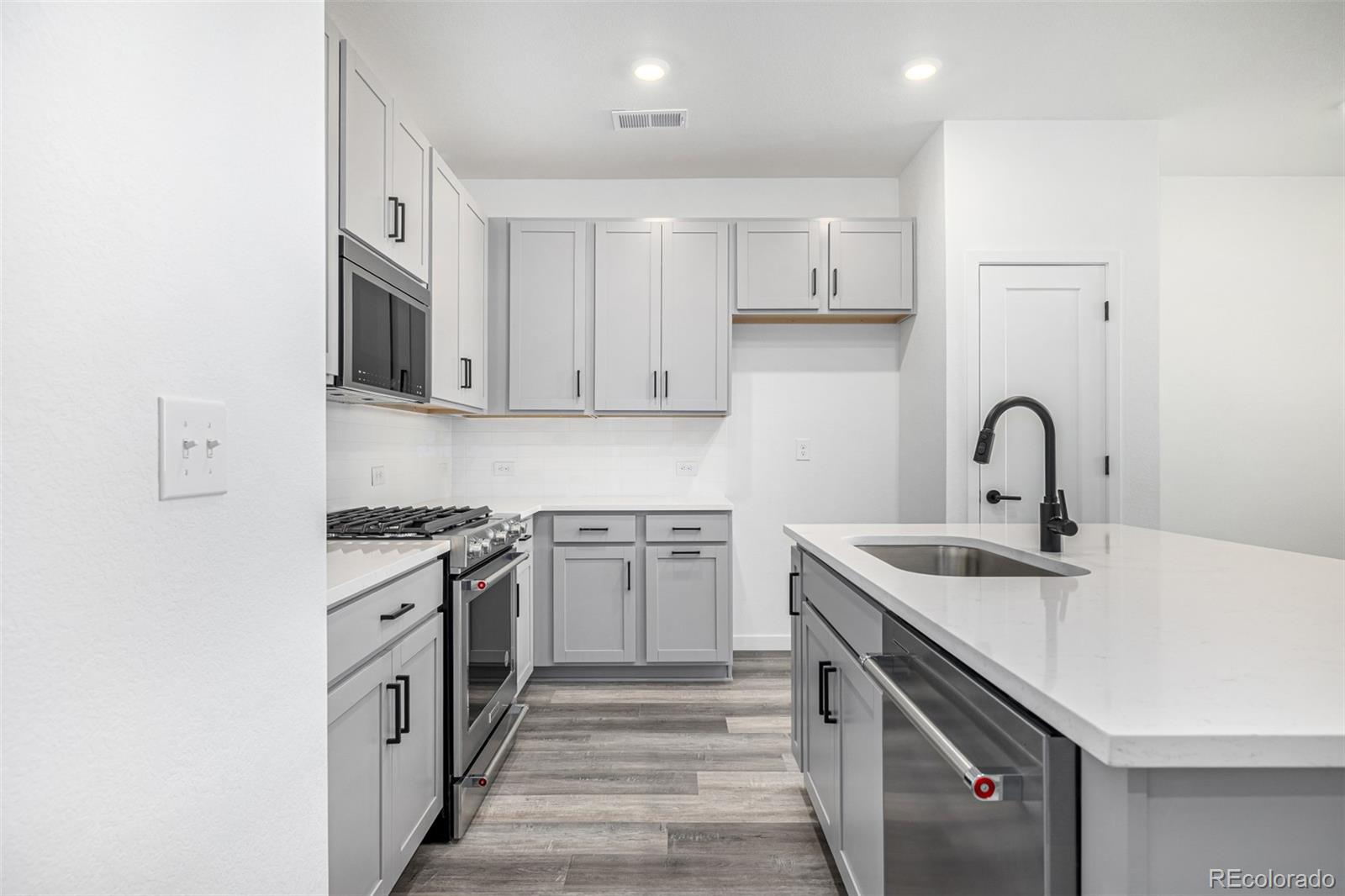 5688 N Killarney Court Aurora CO 80019