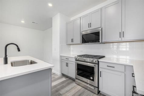 5688 N Killarney Court Aurora CO 80019