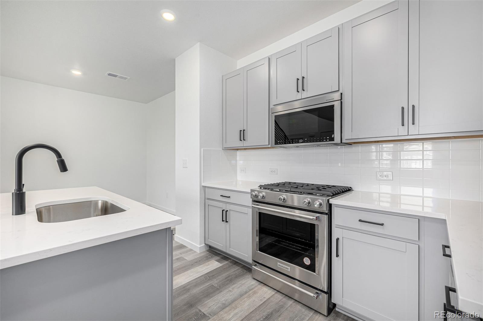 5688 N Killarney Court Aurora CO 80019