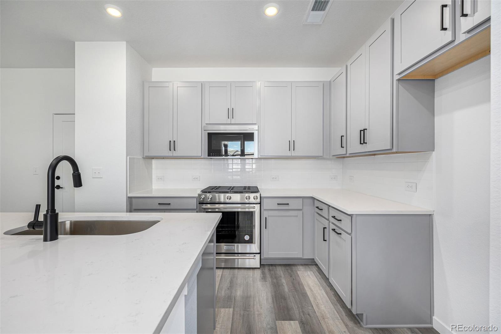 5688 N Killarney Court Aurora CO 80019