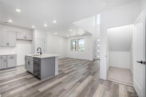 5688 N Killarney Court Aurora CO 80019