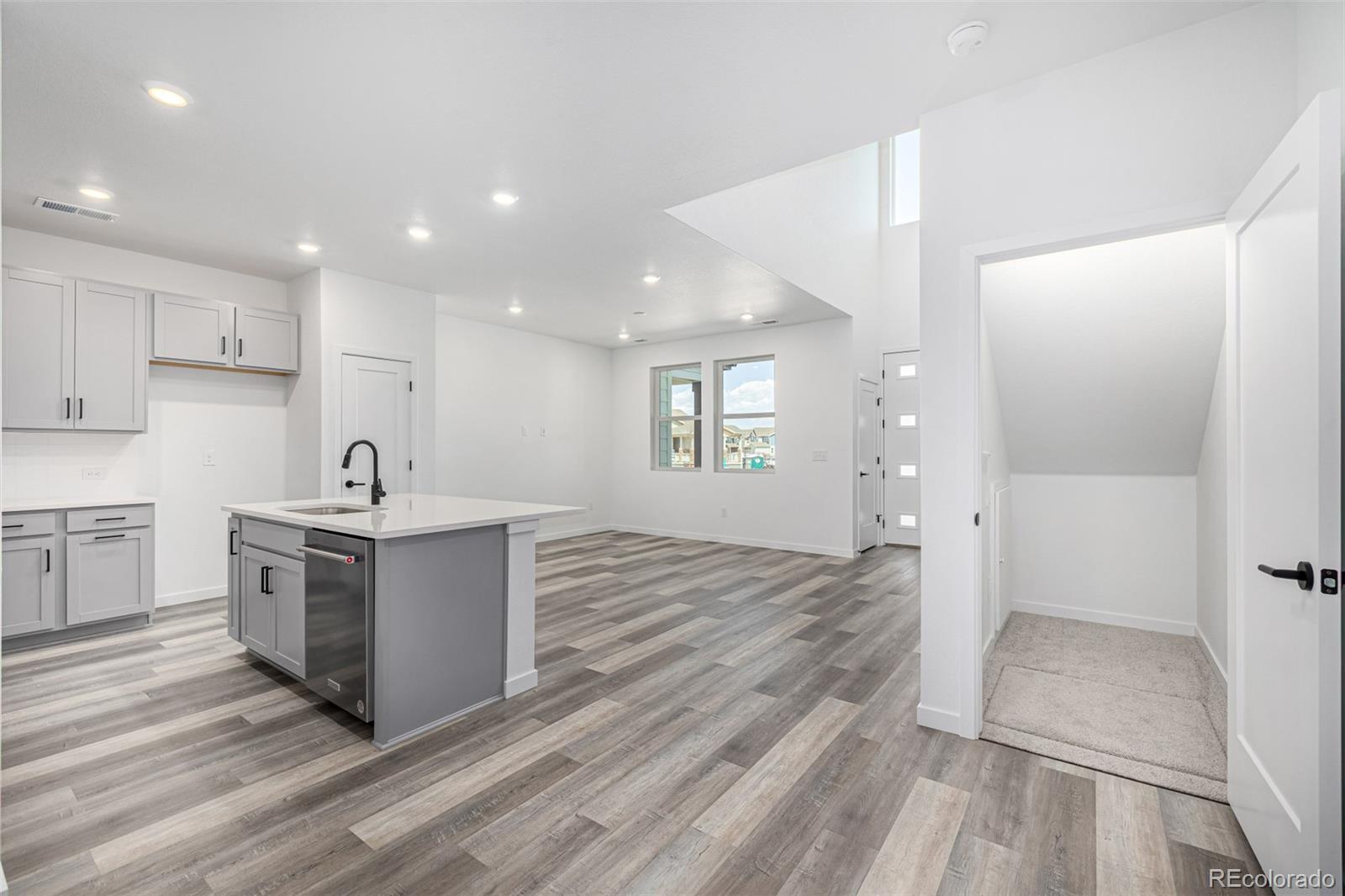 5688 N Killarney Court Aurora CO 80019