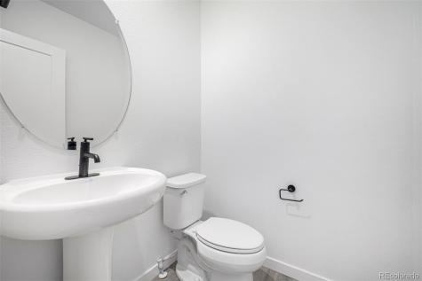 5688 N Killarney Court Aurora CO 80019