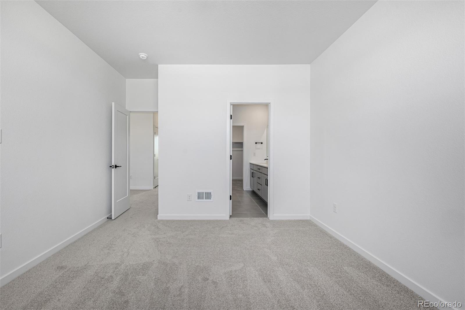 5688 N Killarney Court Aurora CO 80019