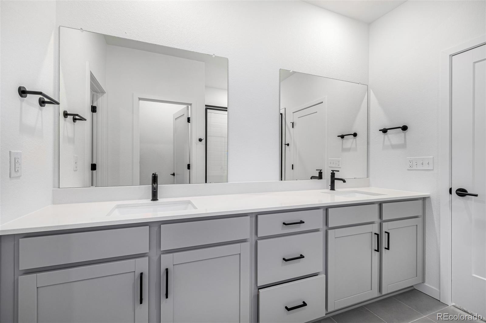 5688 N Killarney Court Aurora CO 80019