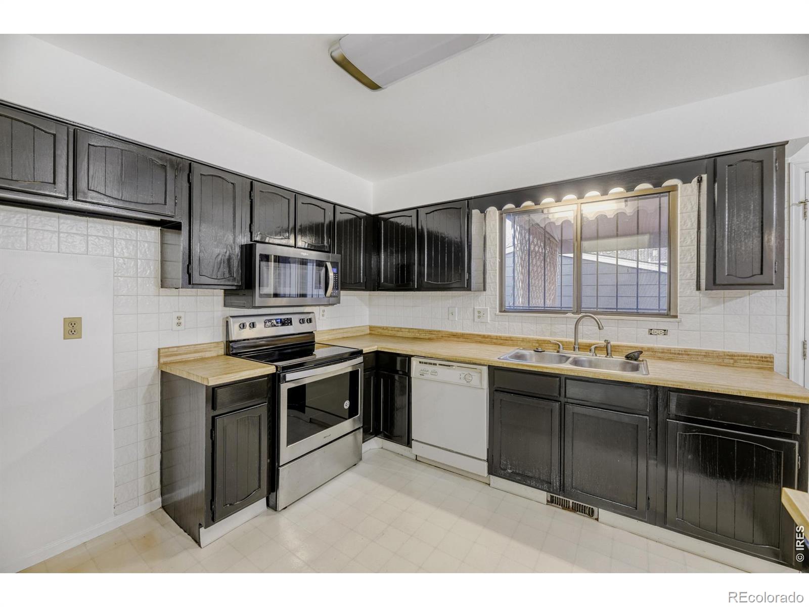 446 S Balsam Street Lakewood CO 80226