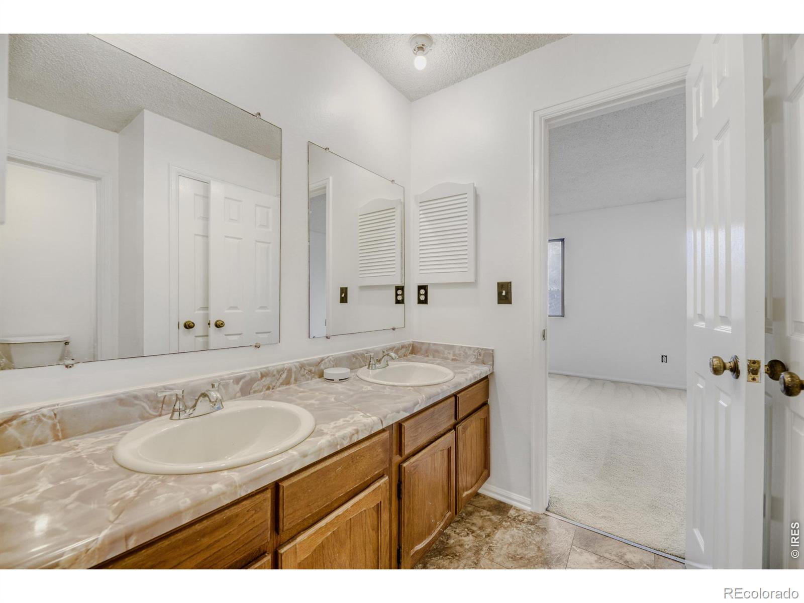 446 S Balsam Street Lakewood CO 80226
