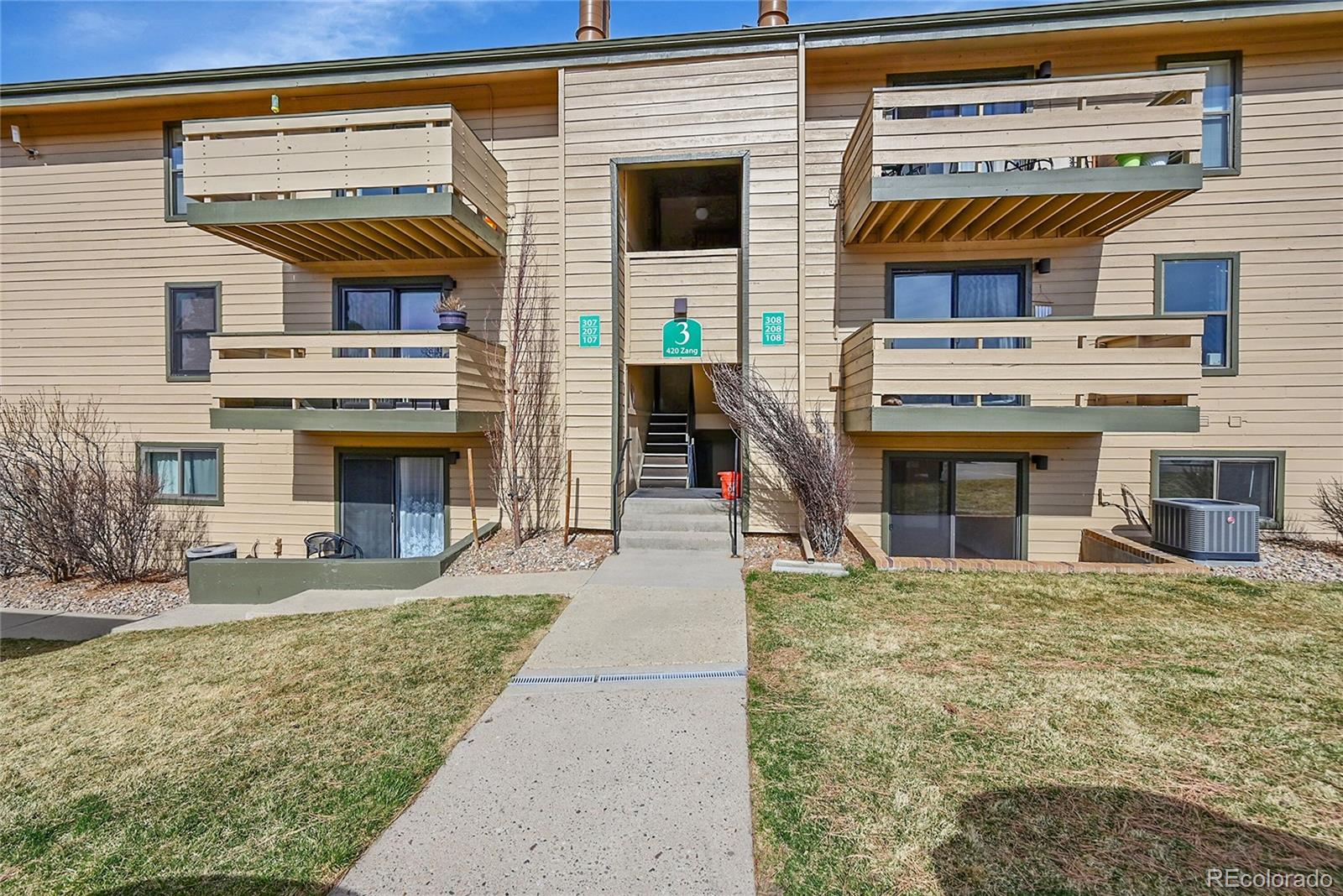420 Zang Street Lakewood CO 80228