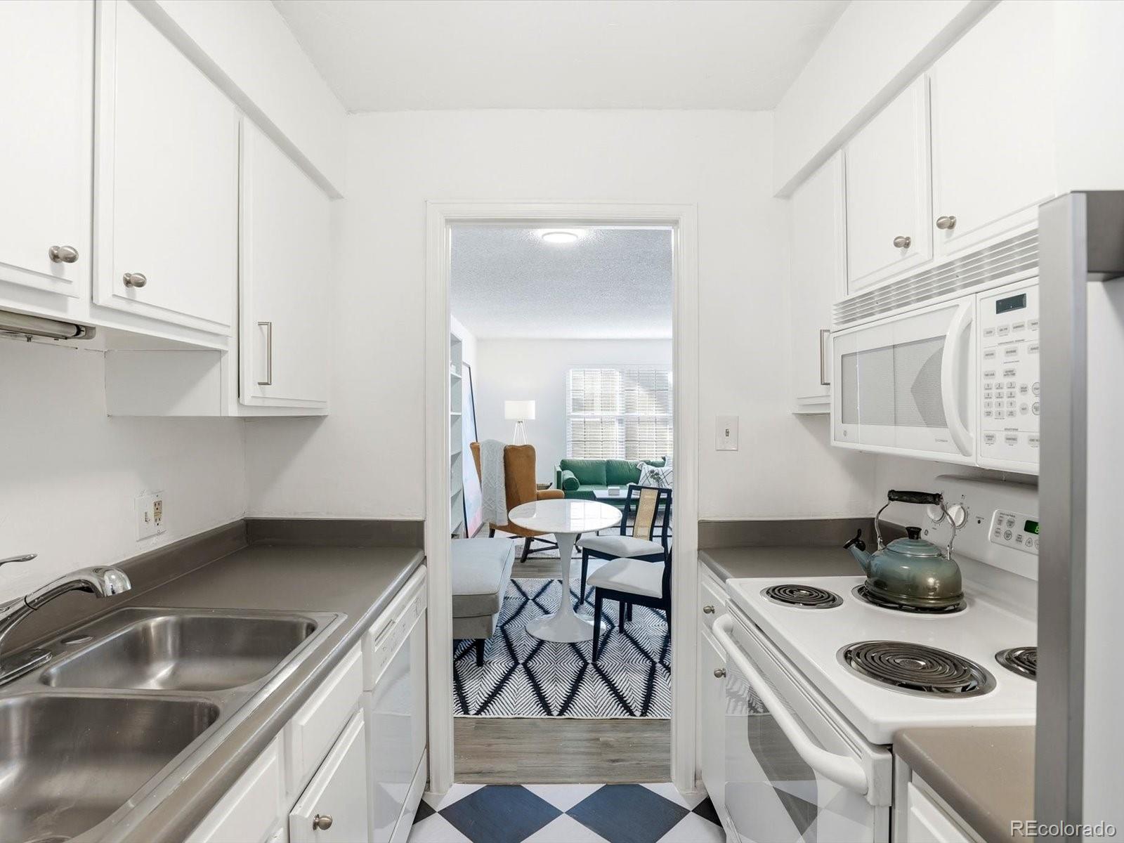 7105 S Gaylord Street Centennial CO 80122