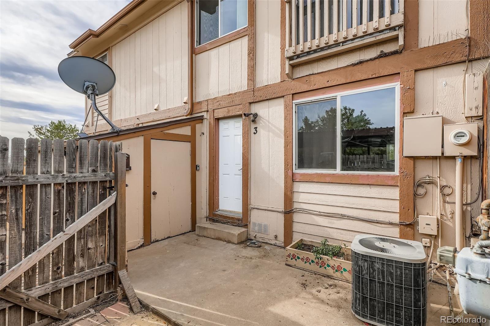 8770 Rainbow Avenue Denver CO 80229