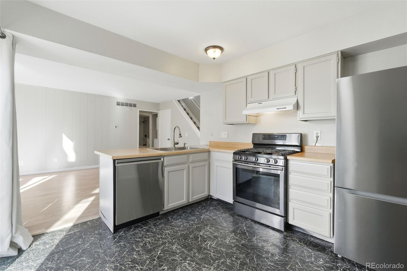 2411 S Xanadu Way Aurora CO 80014