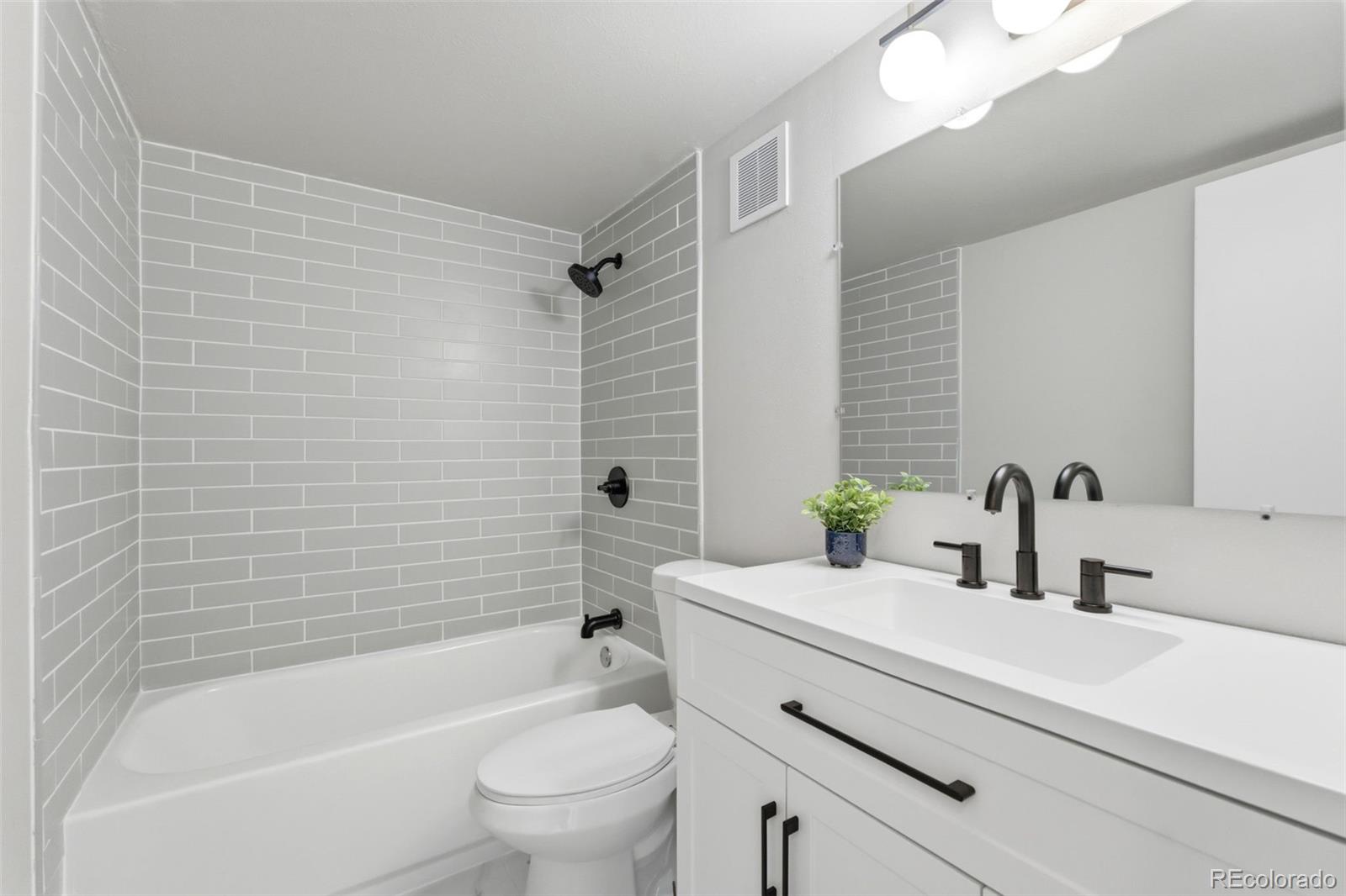 2411 S Xanadu Way Aurora CO 80014
