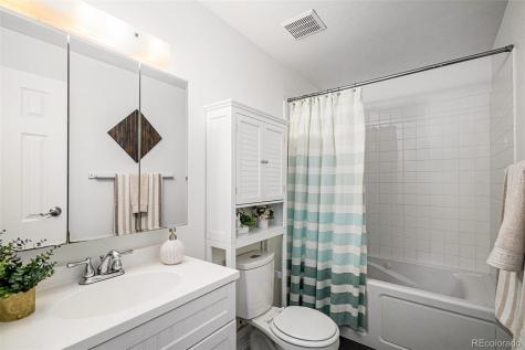 64 Nome Way Aurora CO 80012