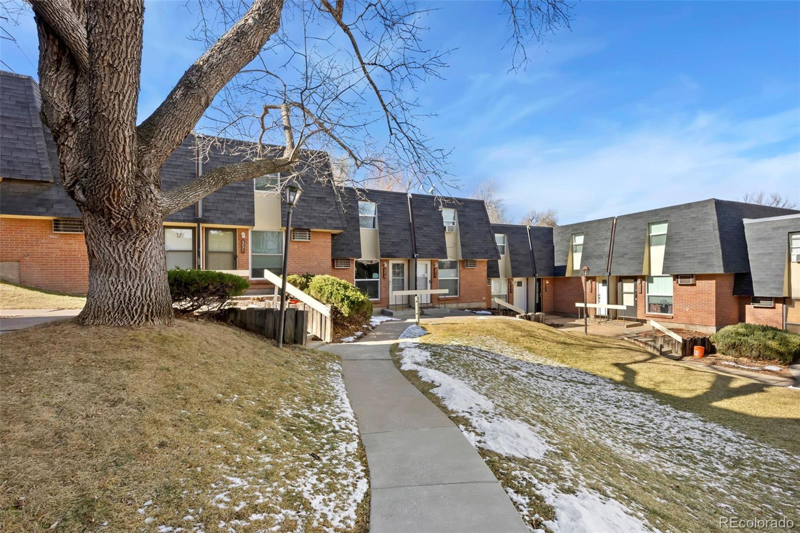 5819 S Pearl Street Centennial CO 80121