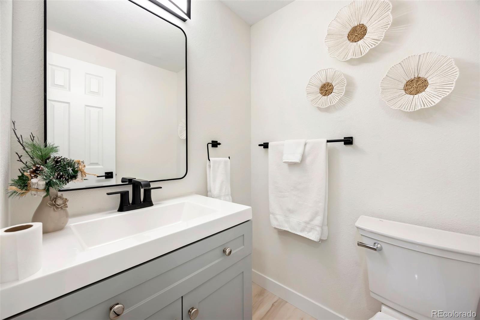 5819 S Pearl Street Centennial CO 80121