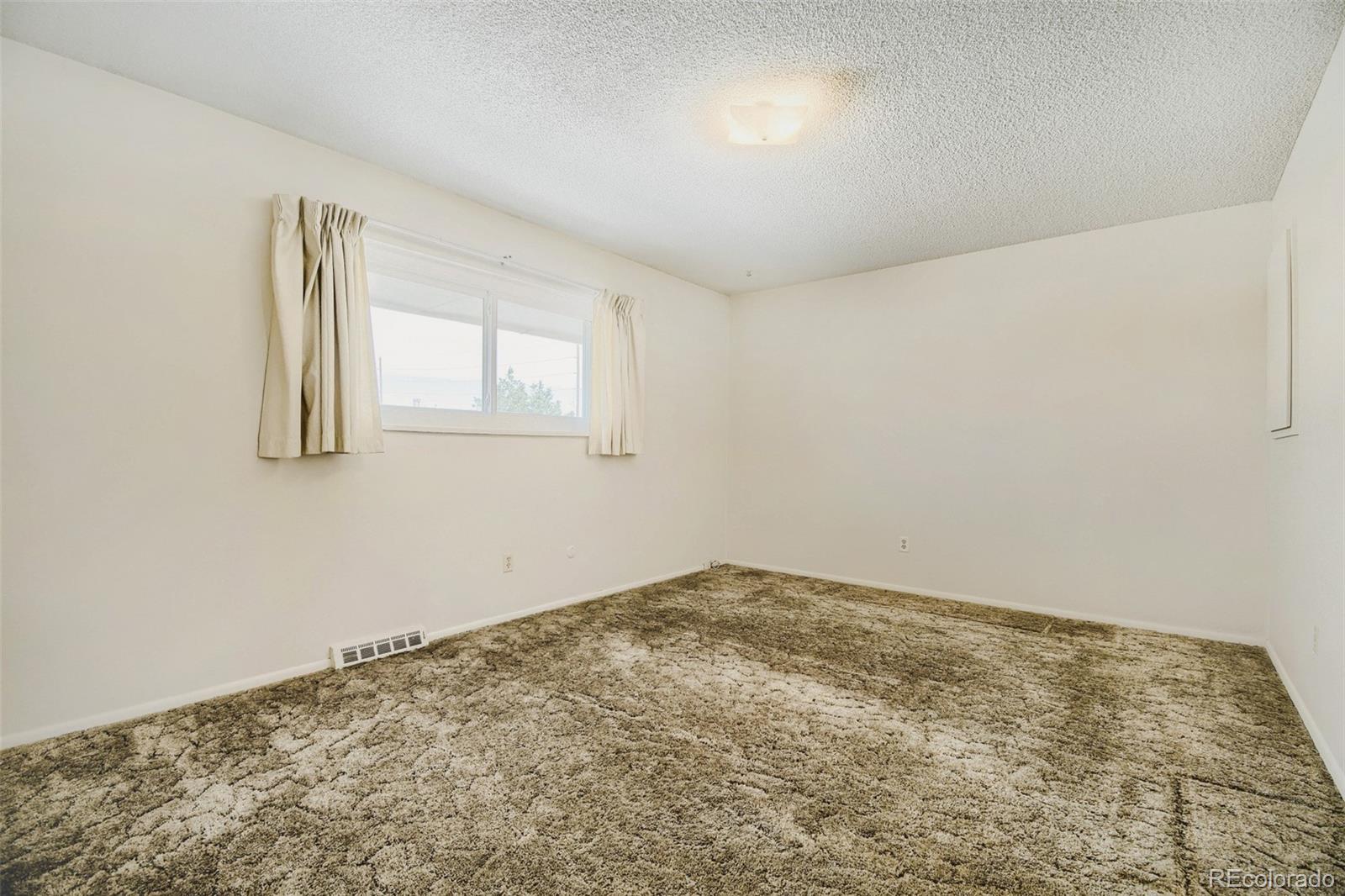 8783 Santa Fe Drive Thornton CO 80260