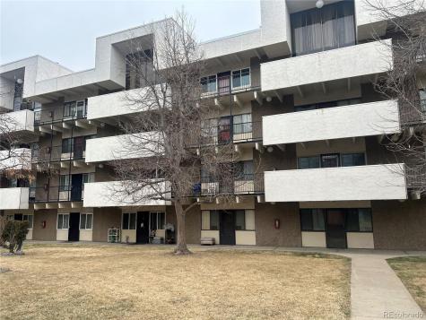 384 S Ironton Street Aurora CO 80012