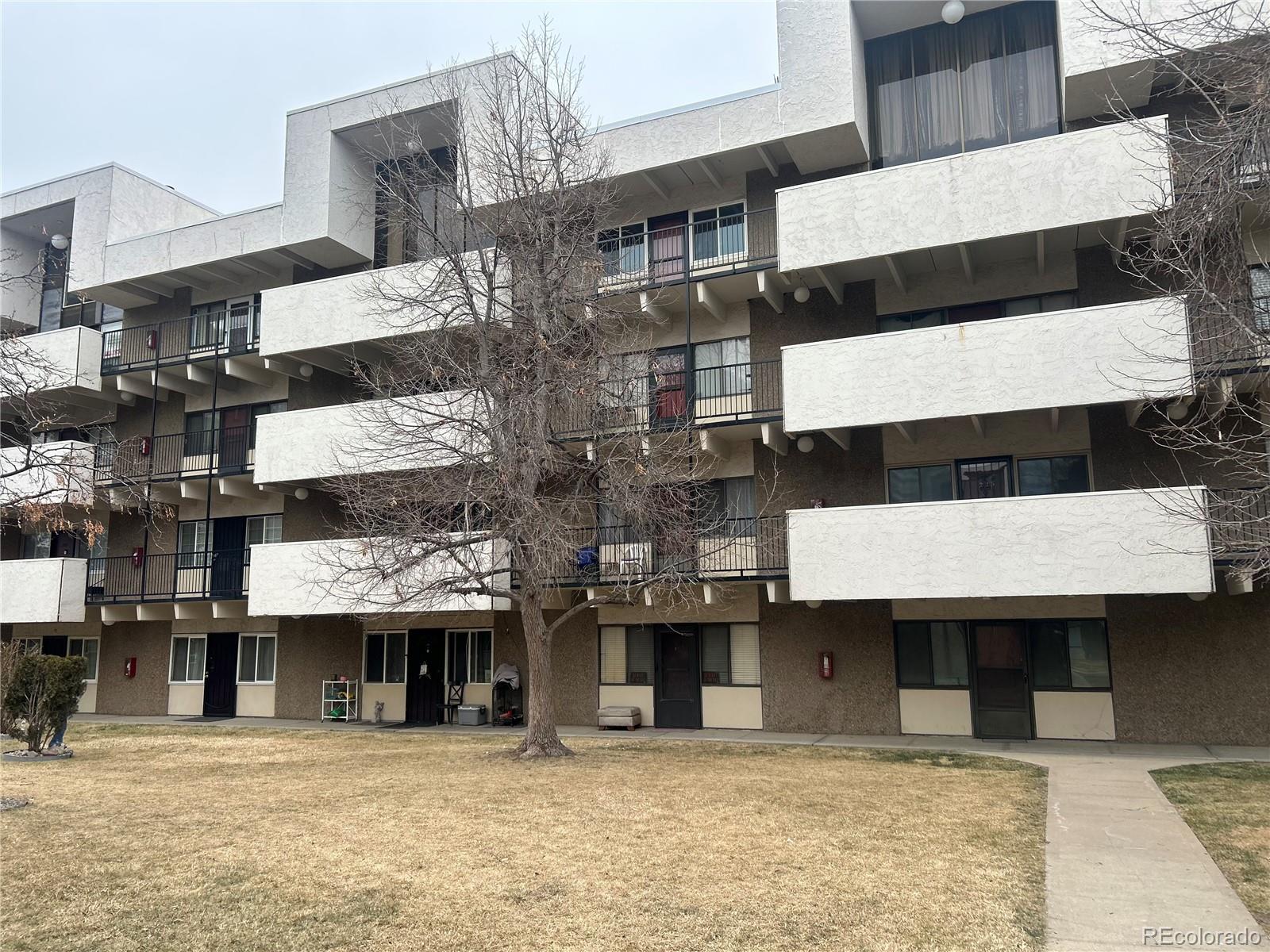 384 S Ironton Street Aurora CO 80012