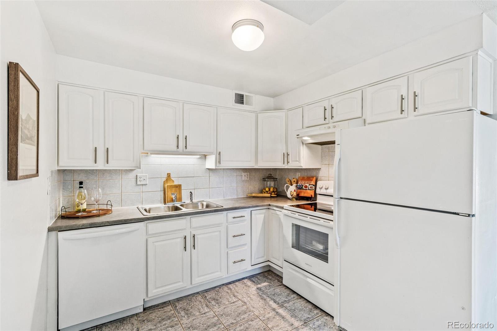 8870 W Jewell Avenue Lakewood CO 80232