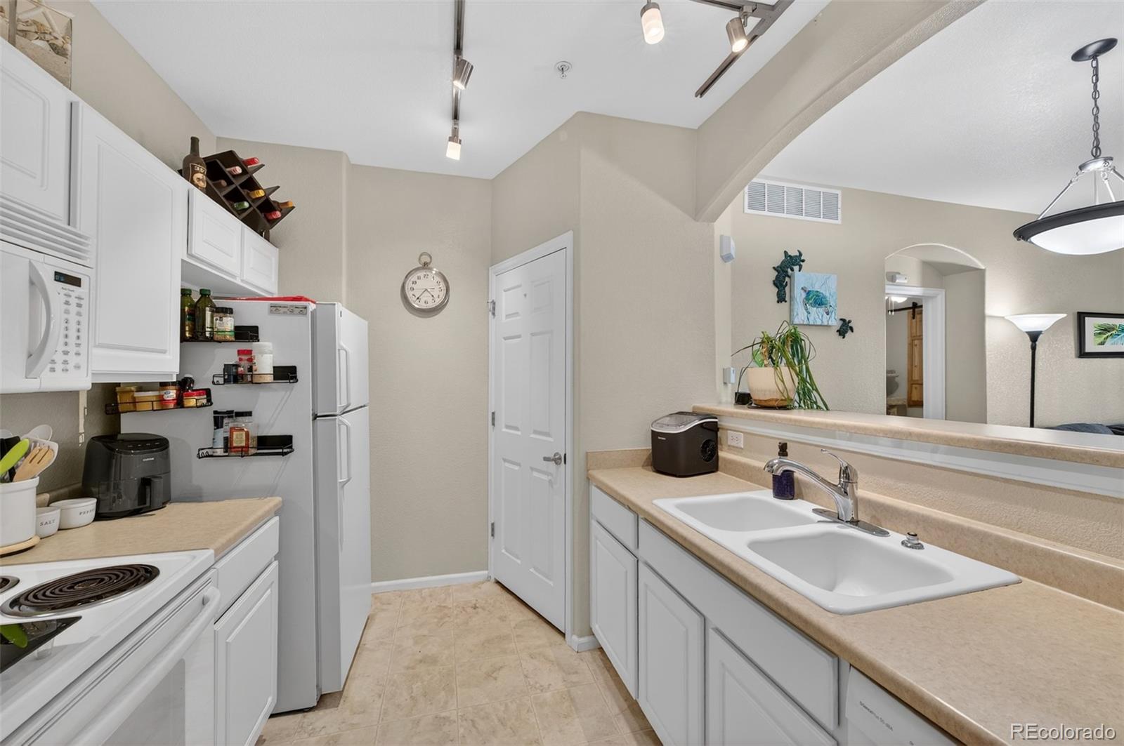 5255 Memphis Street Denver CO 80239