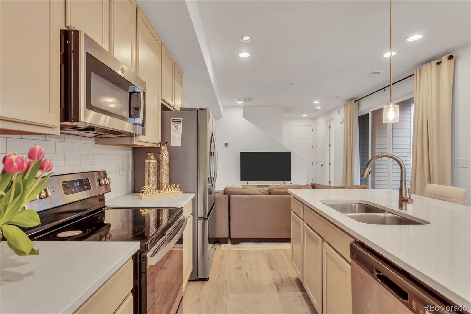 23 N Uriah Street Aurora CO 80018