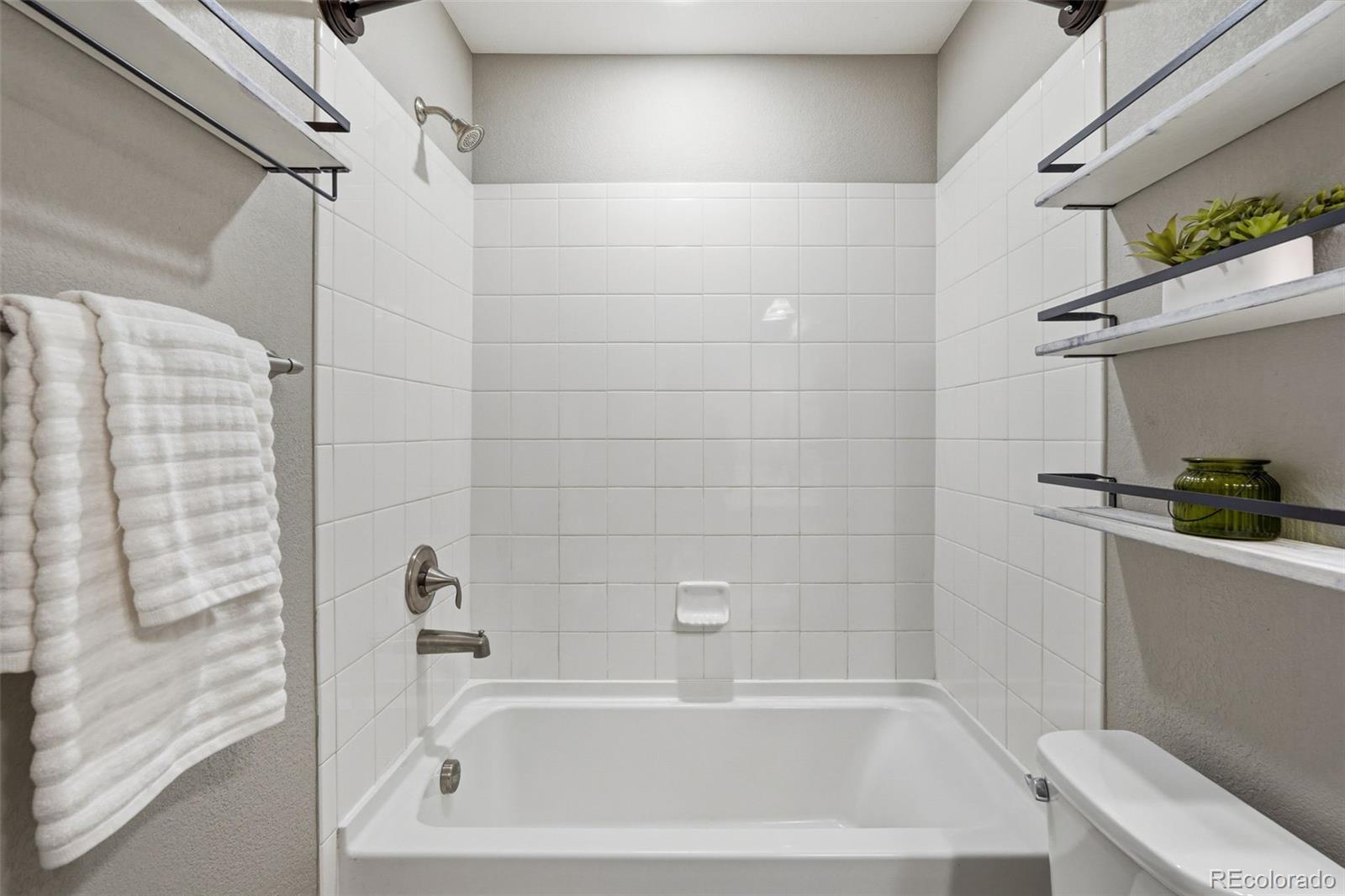 23201 E Jamison Drive Aurora CO 80016