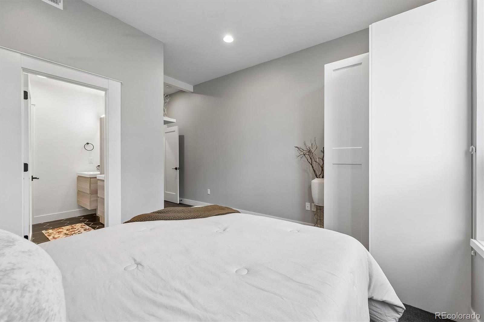 3124 N Gilpin Street Denver CO 80205