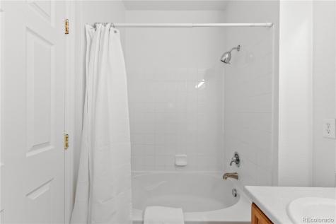 5756 N Genoa Way Aurora CO 80019