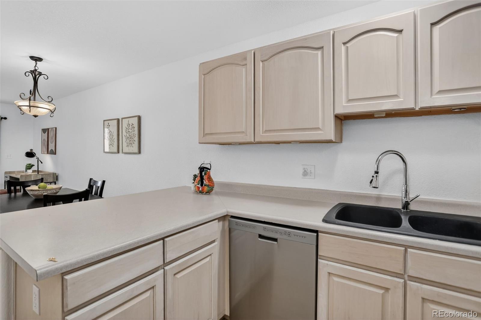 792 Gateway Circle Lafayette CO 80026