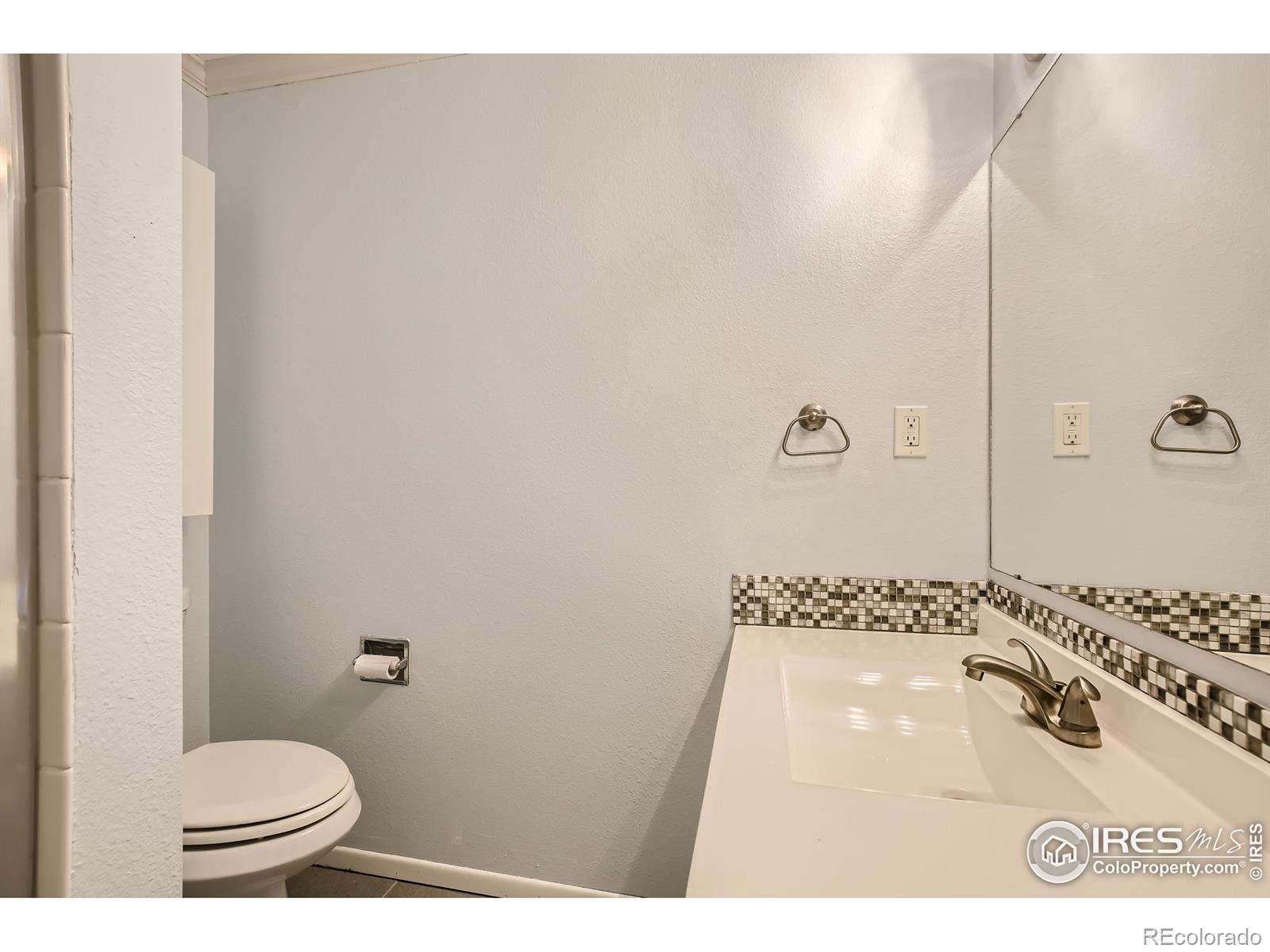 2138 Collyer Street Longmont CO 80501