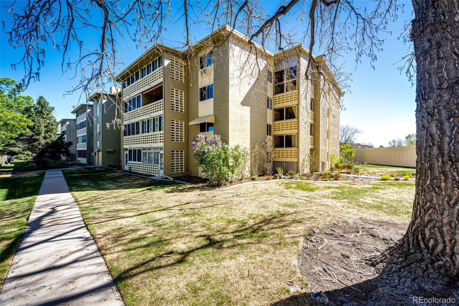 635 S Alton Way Denver CO 80247