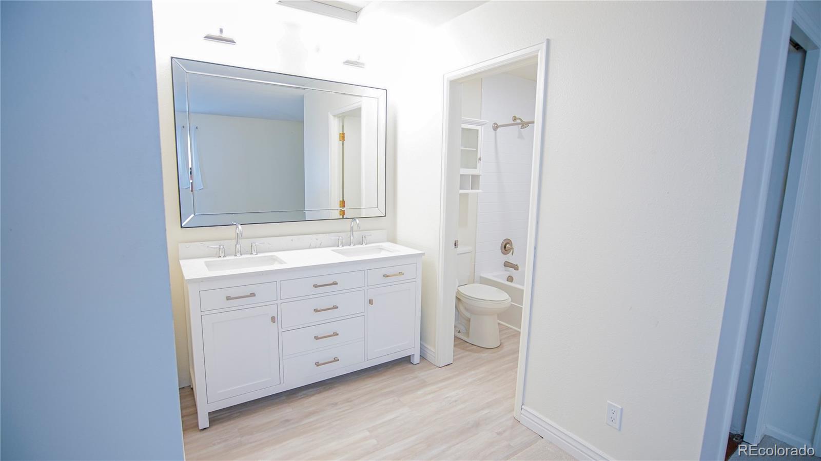 7096 E Dry Creek Circle Centennial CO 80112