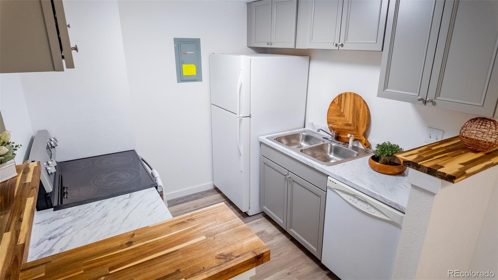 1887 S Pitkin Street Aurora CO 80017
