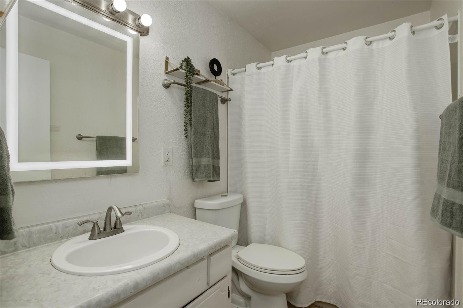1638 Chester Street Aurora CO 80010
