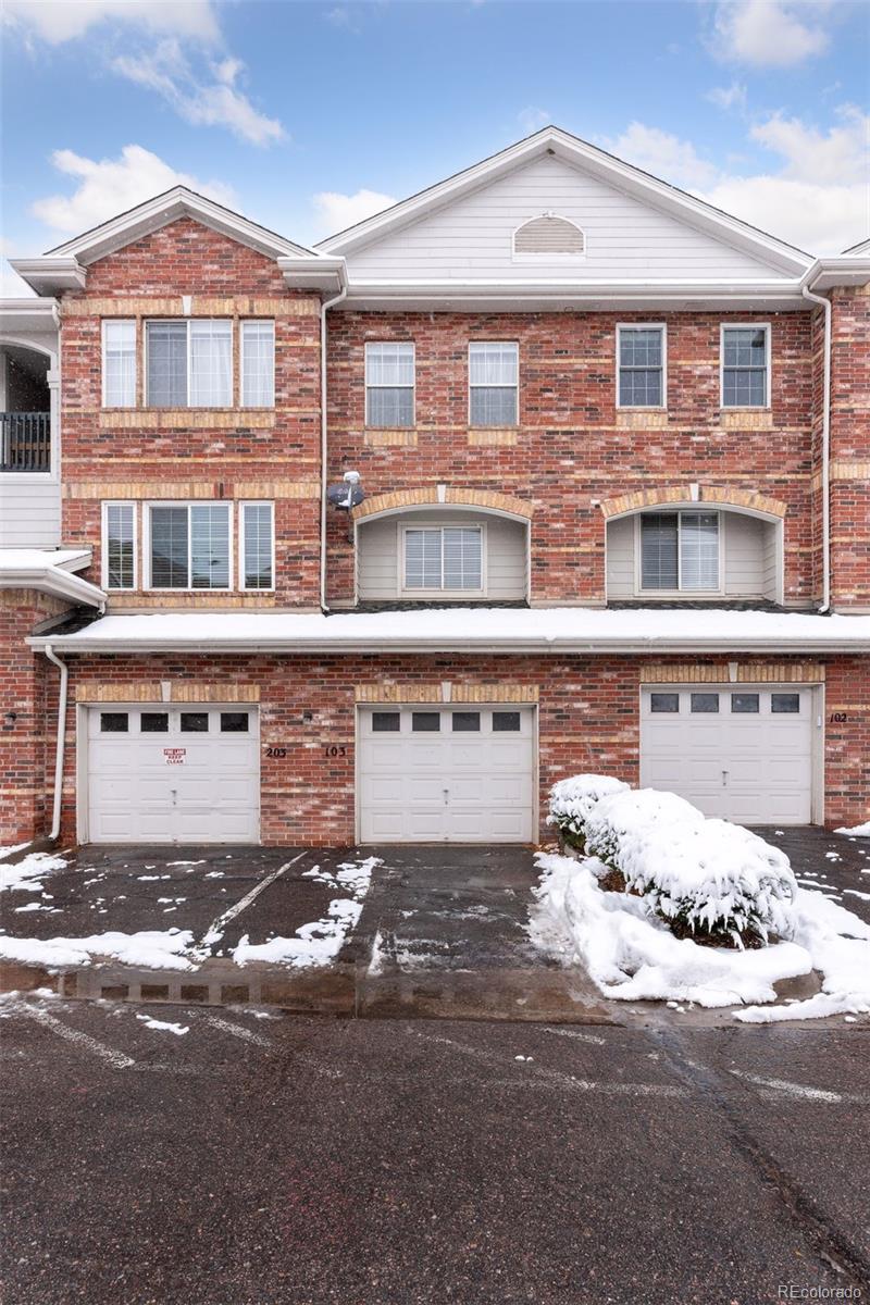8944 Fox Drive Denver CO 80260