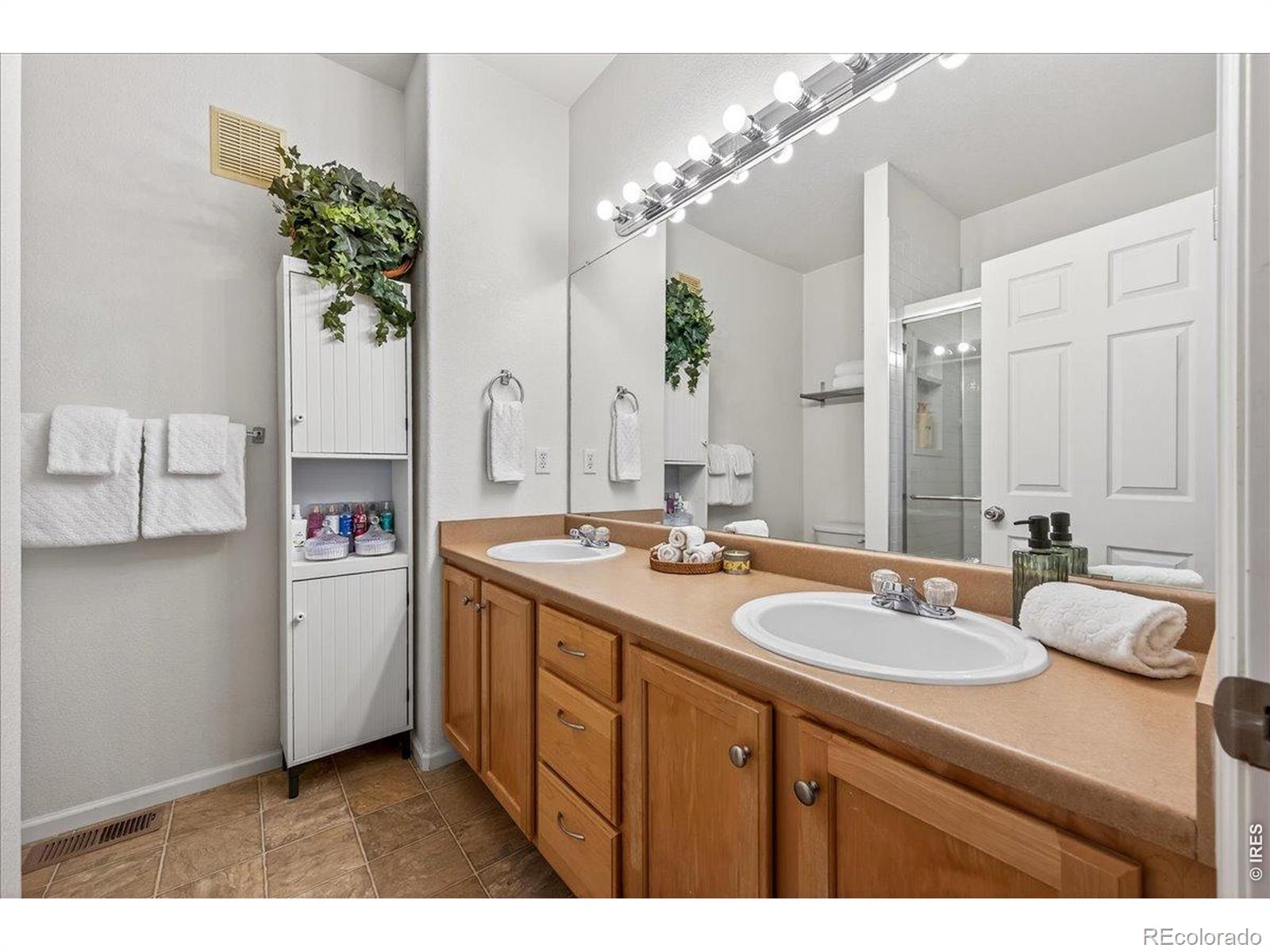 18767 E Yale Circle Aurora CO 80013