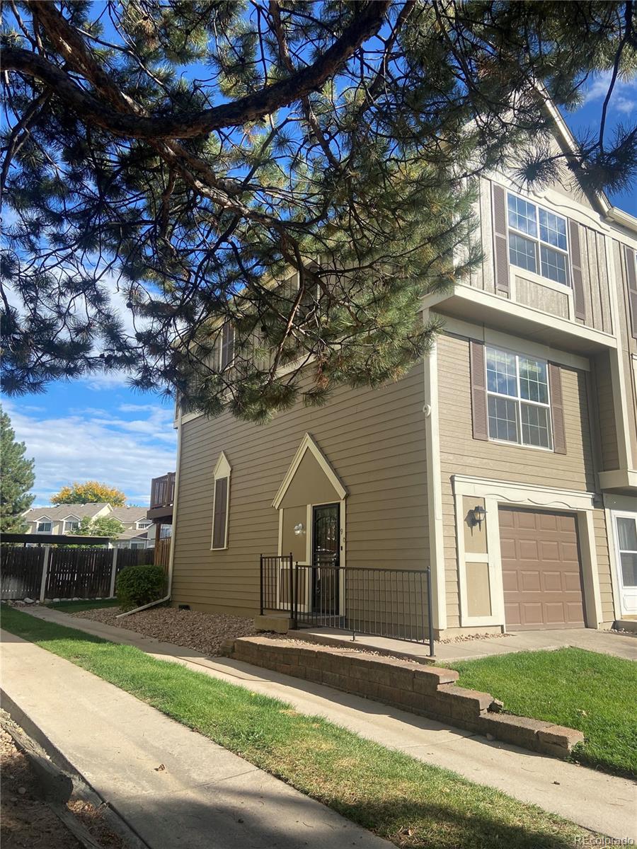 1811 S Quebec Way Denver CO 80231