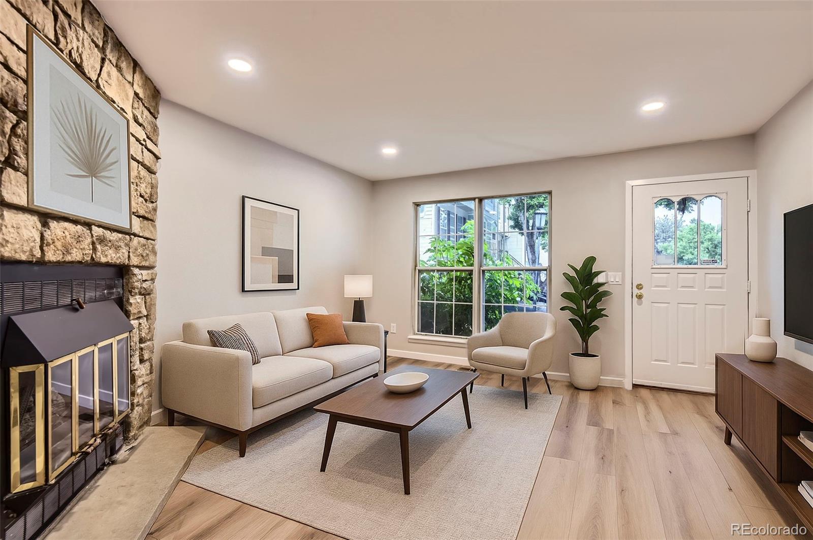 Denver CO, 1811 S Quebec Way, Unit 31