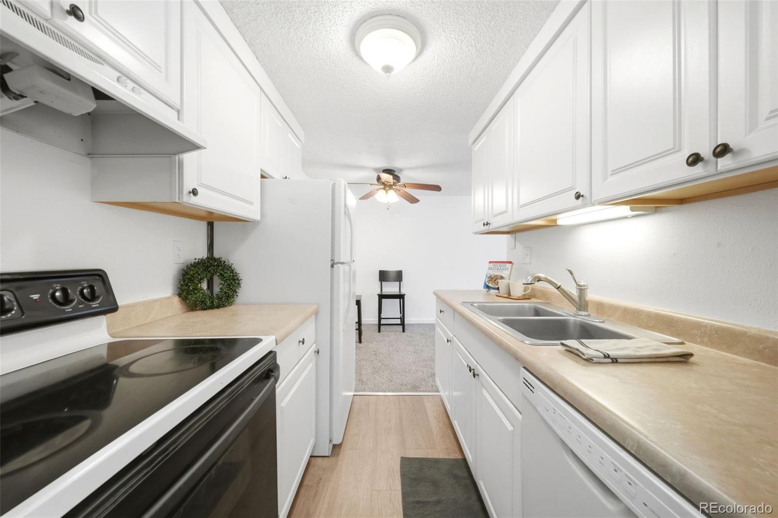 190 E Highline Circle Centennial CO 80122
